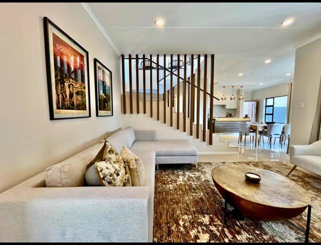 4 BEDROOM TOWNHOUSE FOR SALE IN BEVERLEY